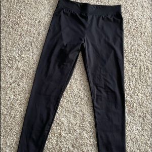 Black yoga/exercise/leggings. EUC size M